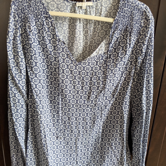 Top - Picture 1 of 1